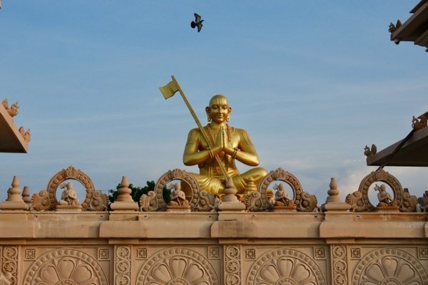 Best sightseeing cabs in Hyderabad